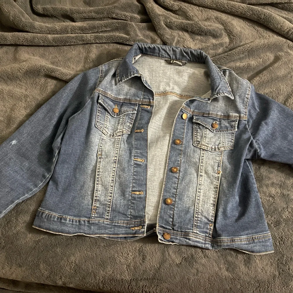 Jean jacket - Picture 2 of 5